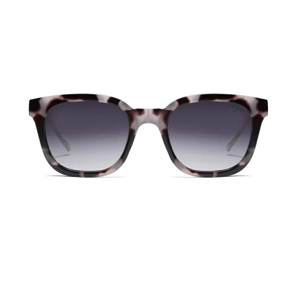 Square Frame Trendy Sunglasses  - Picture 3 of 3
